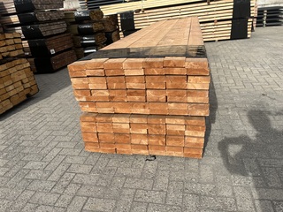 Ca. 56x Houten balken
